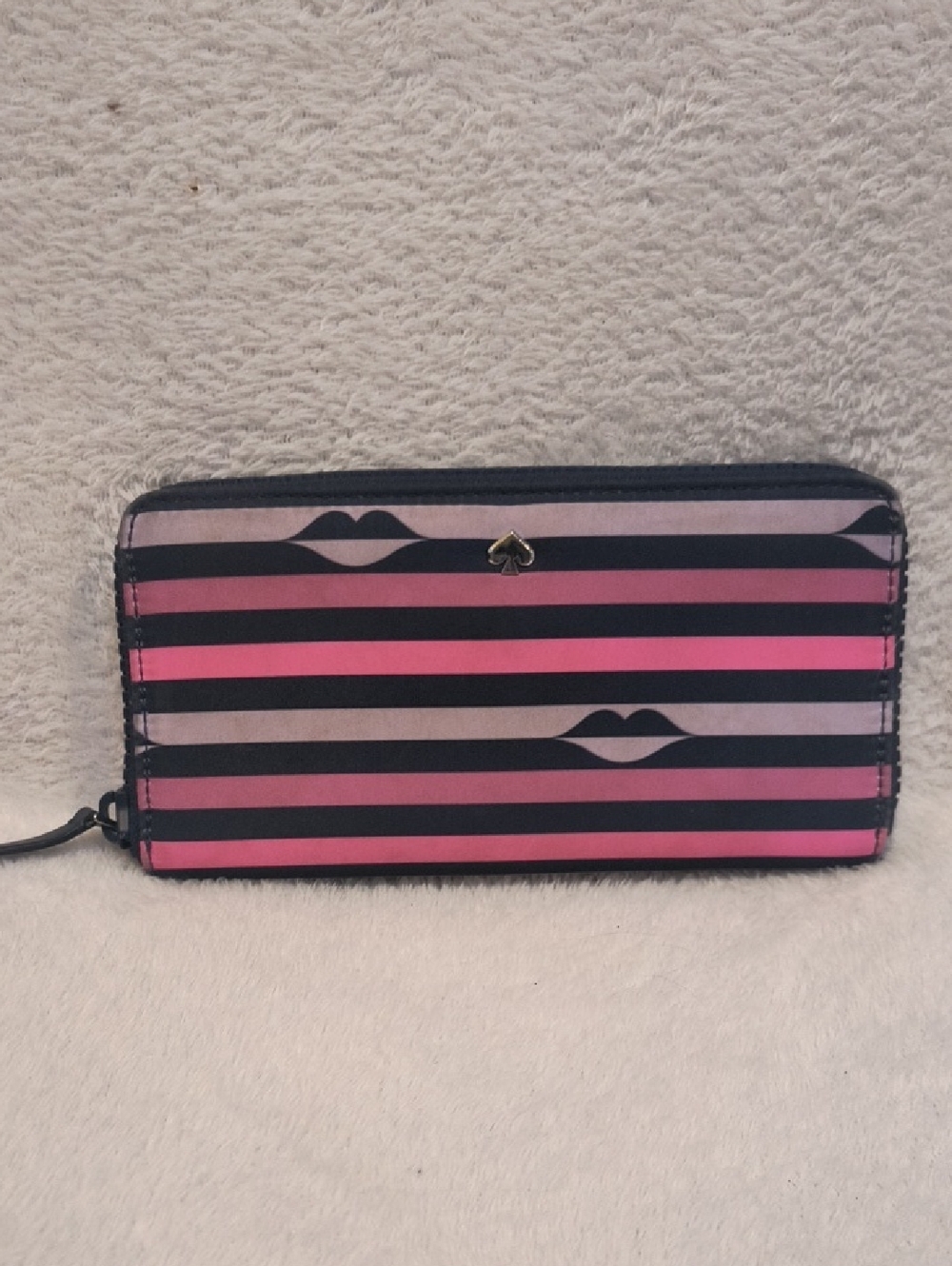 ♠️♠️NWOT kate spade Navy, Pink & Light Pink Striped Lip Zip Wallet♠️♠️